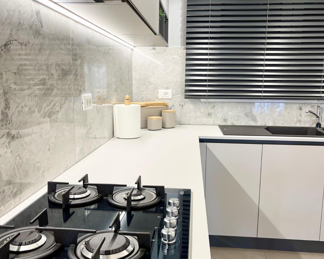 White House Kokas Luxury Apartments Кремасти Экстерьер фото
